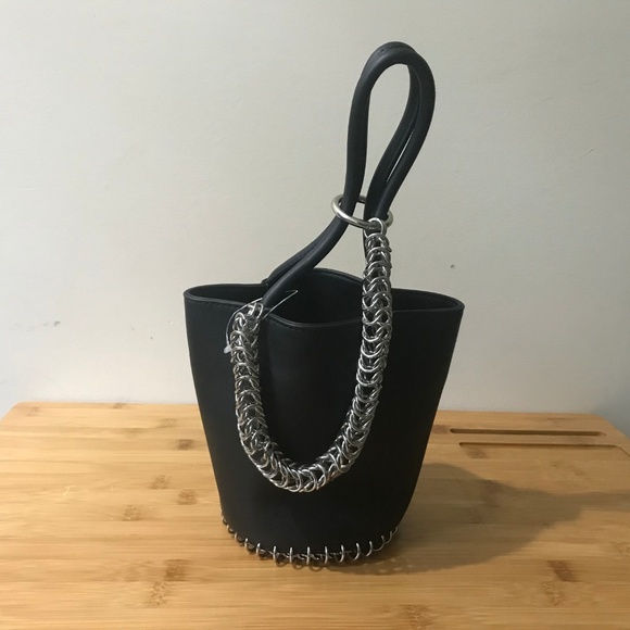 NEW ALEXANDER WANG Black Roxy Chain Mini BucketBag - Picture 2 of 8